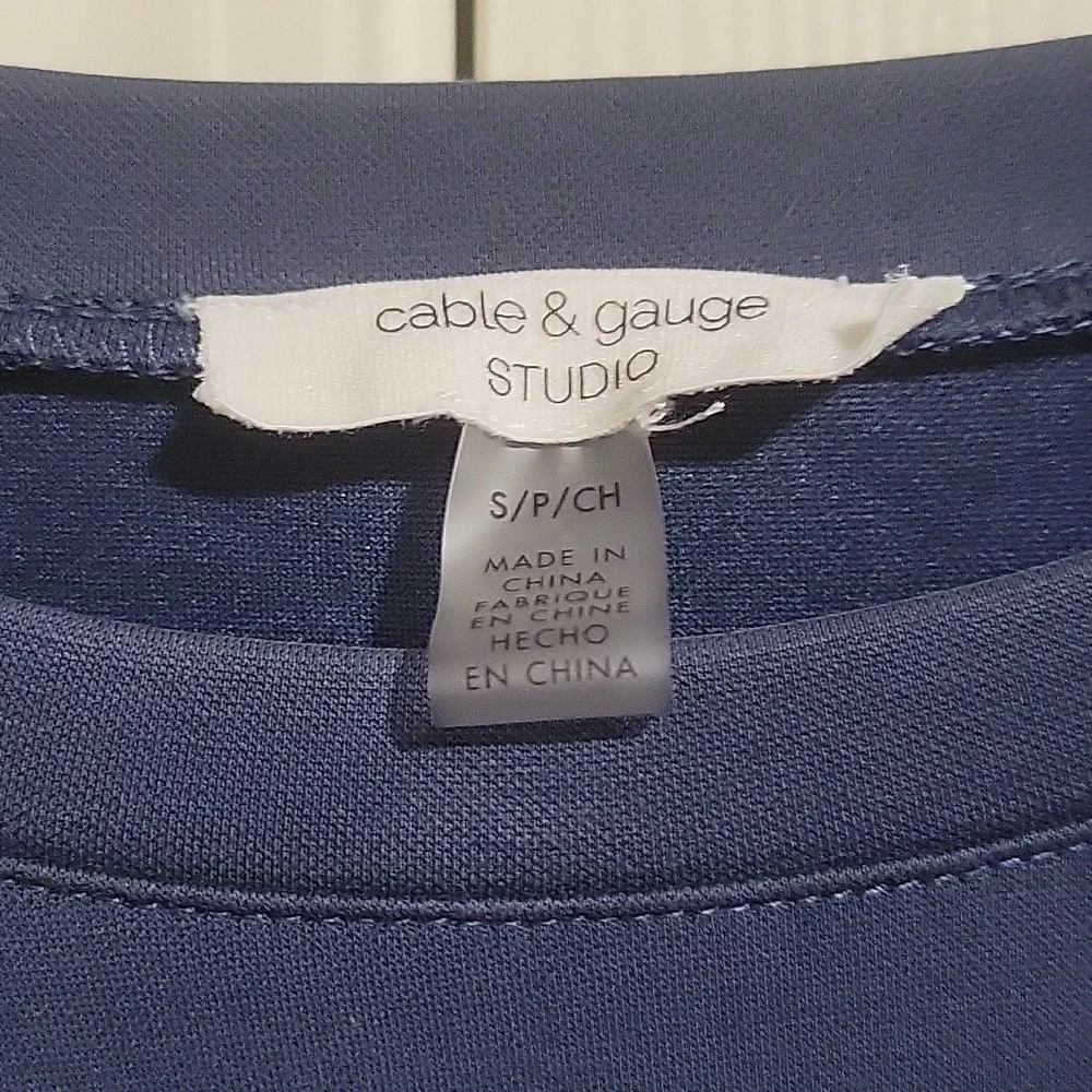 Blue outfit robert louis (s) pants. Cable & gauge (s) top. - Picture 3 of 9